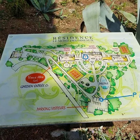 3p Avec Piscine, Tennis Et Vue Mer Dans Une De Grand Standing * Hyeres